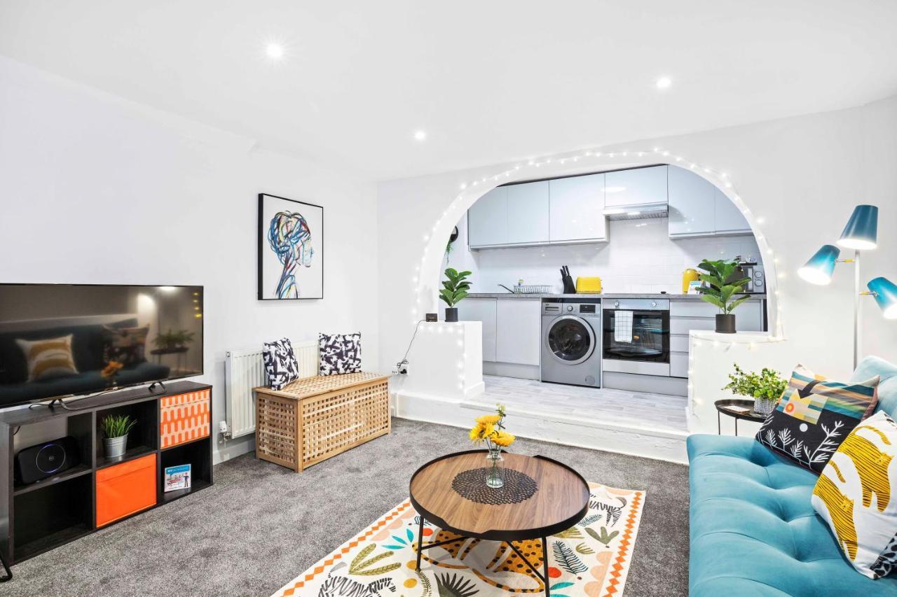 Queens Apartment - By My Getaways - Free Parking For One Car 布赖顿 外观 照片